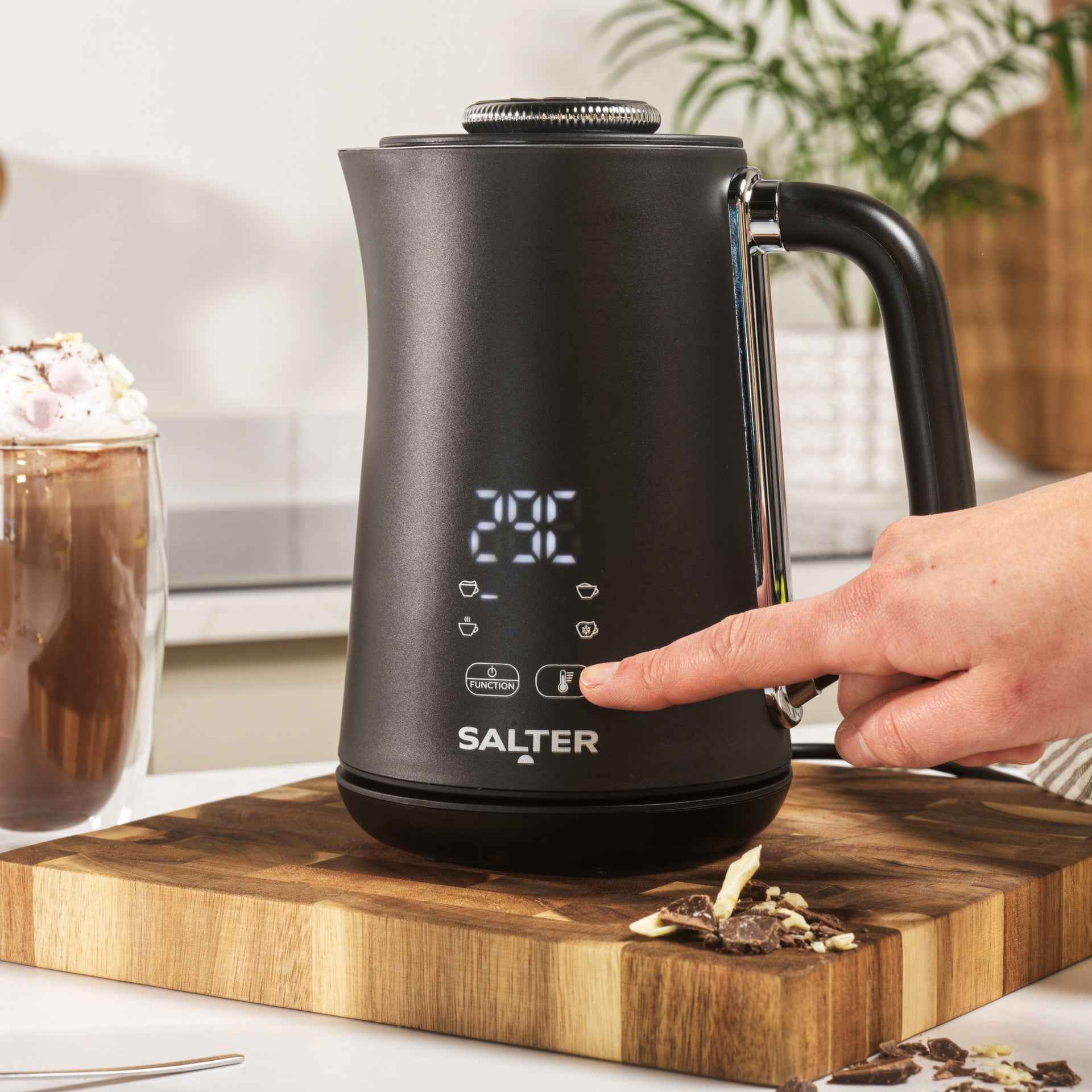 Salter Chocolatier To Share 4-in-1 Hot Chocolate Maker And Milk Frother
