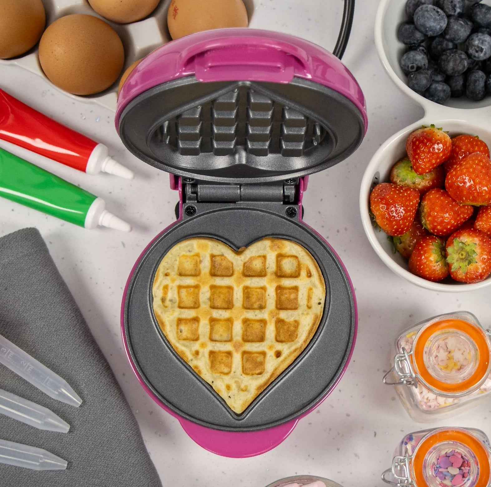 Global Gizmos Mini Heart Waffle Maker
