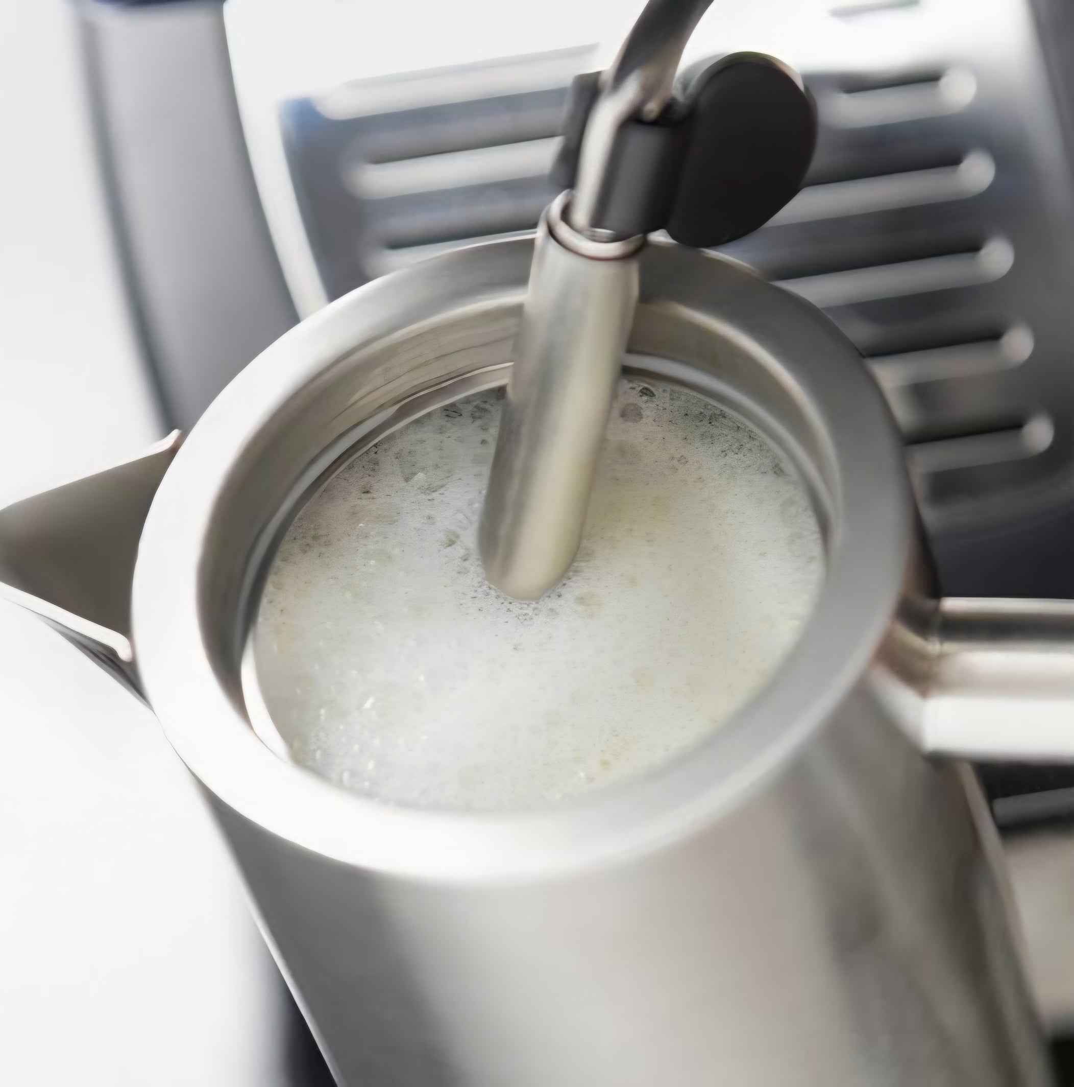 Quest Retro Coffee Machine with Milk Frother